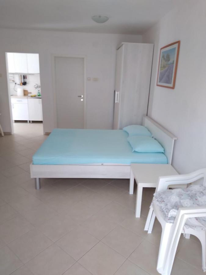 Apartment Perla - 150M From The Sea Novi Vinodolski Bagian luar foto