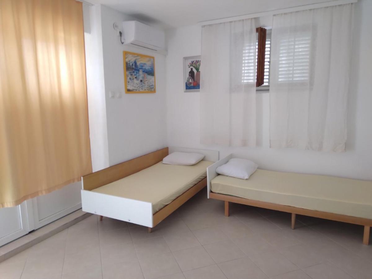 Apartment Perla - 150M From The Sea Novi Vinodolski Bagian luar foto